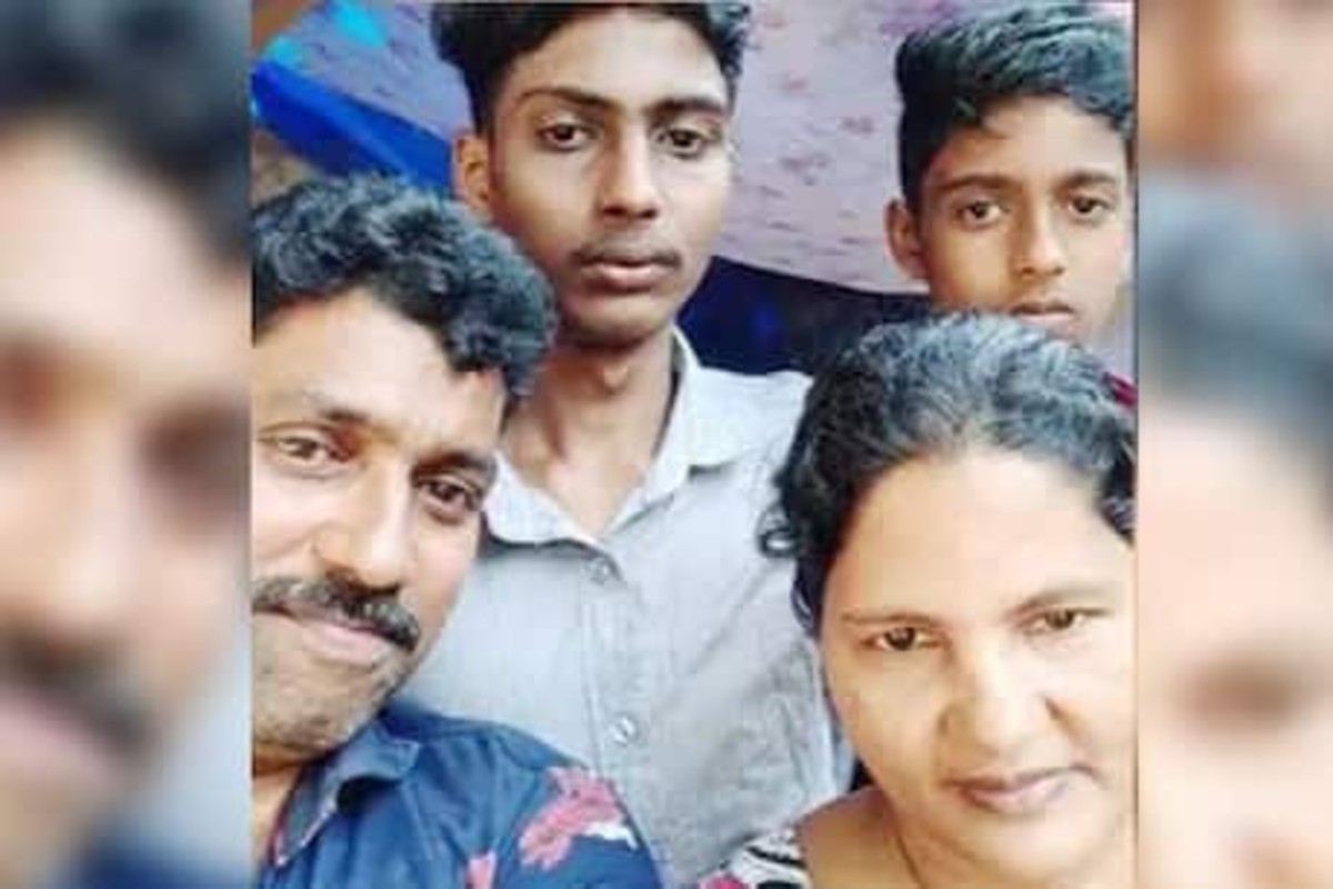 'माझ्या आई-वडिलांना मारलंत, आता किमान दफन तरी करू द्या', पोलिसांना विनवणी करणाऱ्या मुलाचा VIDEO VIRAL