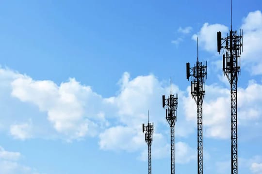 Opinion: बडे उद्योग म्हणजे काही गरिबांना गिळणारे राक्षस नव्हेत