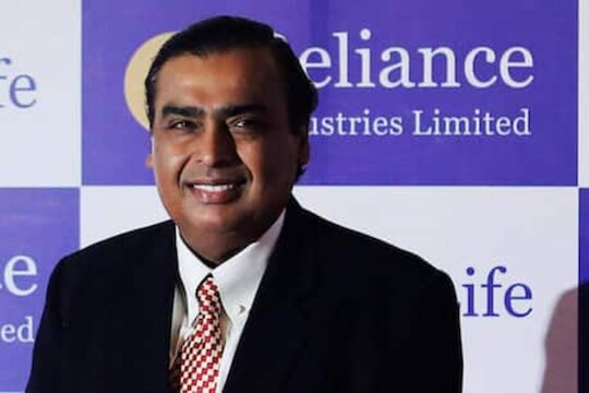 R-Surakshaa : आपल्या कर्मचाऱ्यांसाठी Reliance स्वतःच राबवणार कोरोना लसीकरण मोहीम