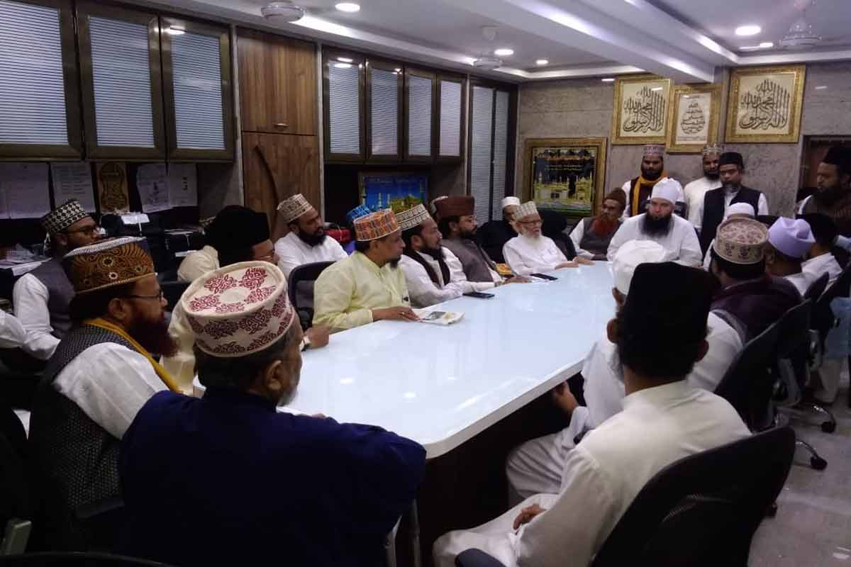 Corona Vaccine मध्ये डुकराची चरबी? मुस्लिम संघटनांनी घेतला मोठा निर्णय