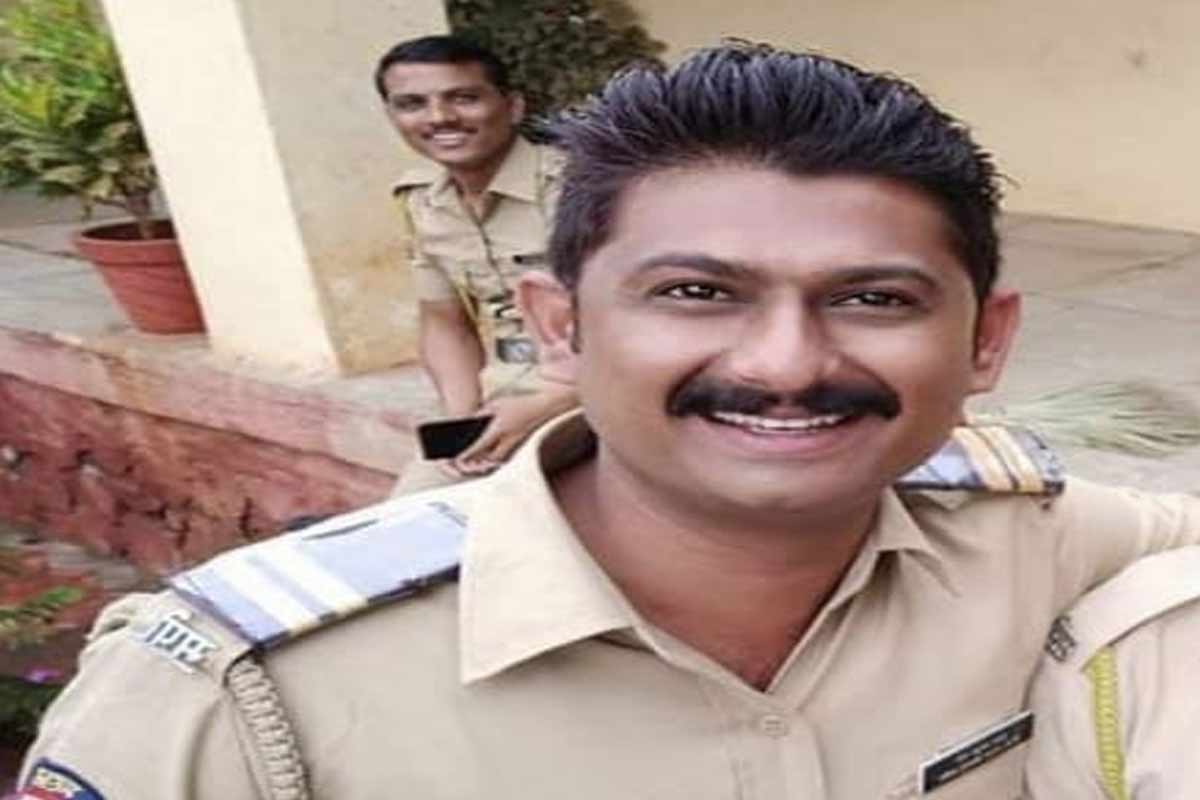 कर्तव्यावर असलेल्या पोलिस कर्मचाऱ्याला भरधाव टेम्पोनं चिरडलं, पंढरपुरातील घटना