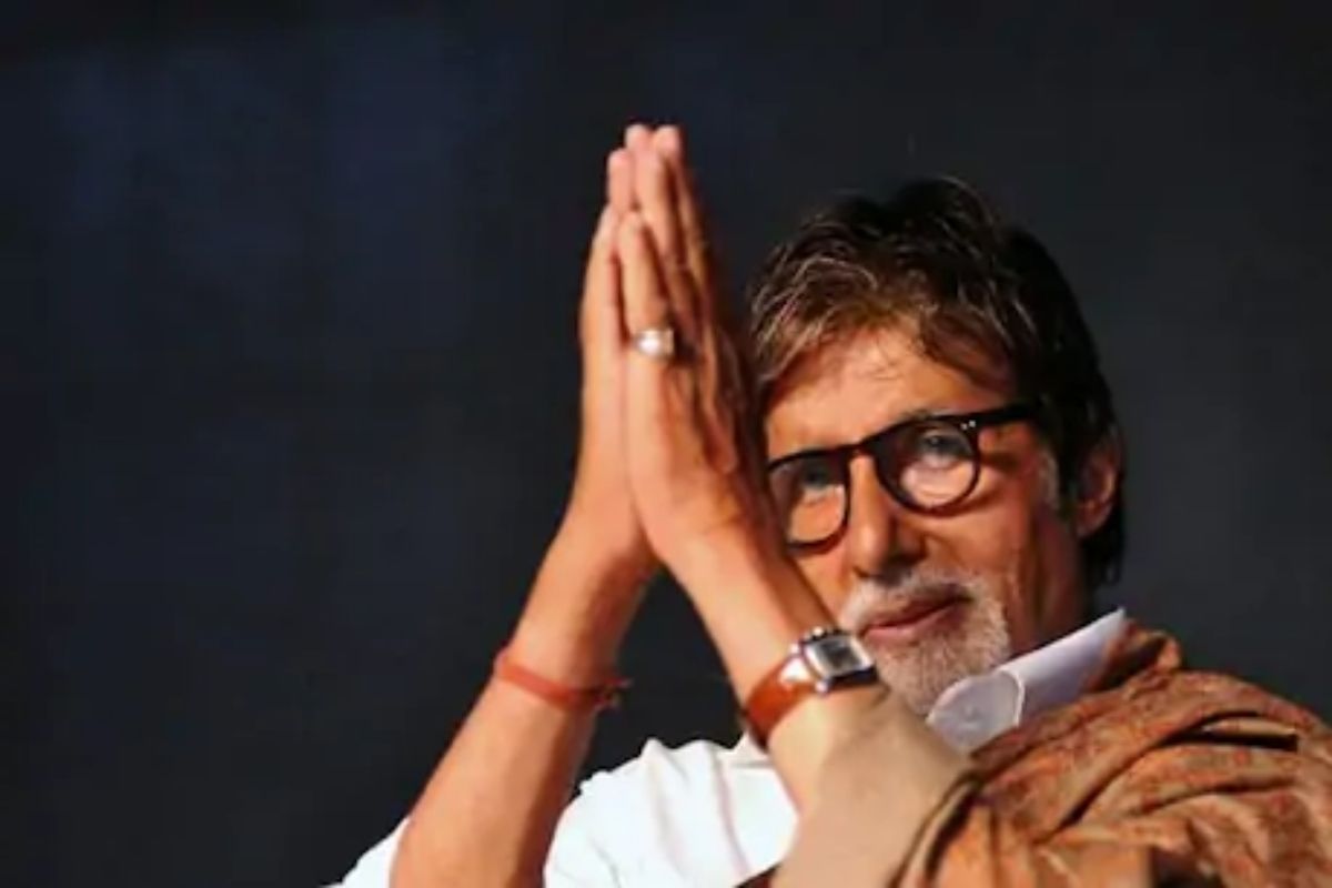 त्यादिवशीच्या चुकीबद्दल अमिताभ बच्चन यांनी महिलेची हात जोडून मागितली माफी!
