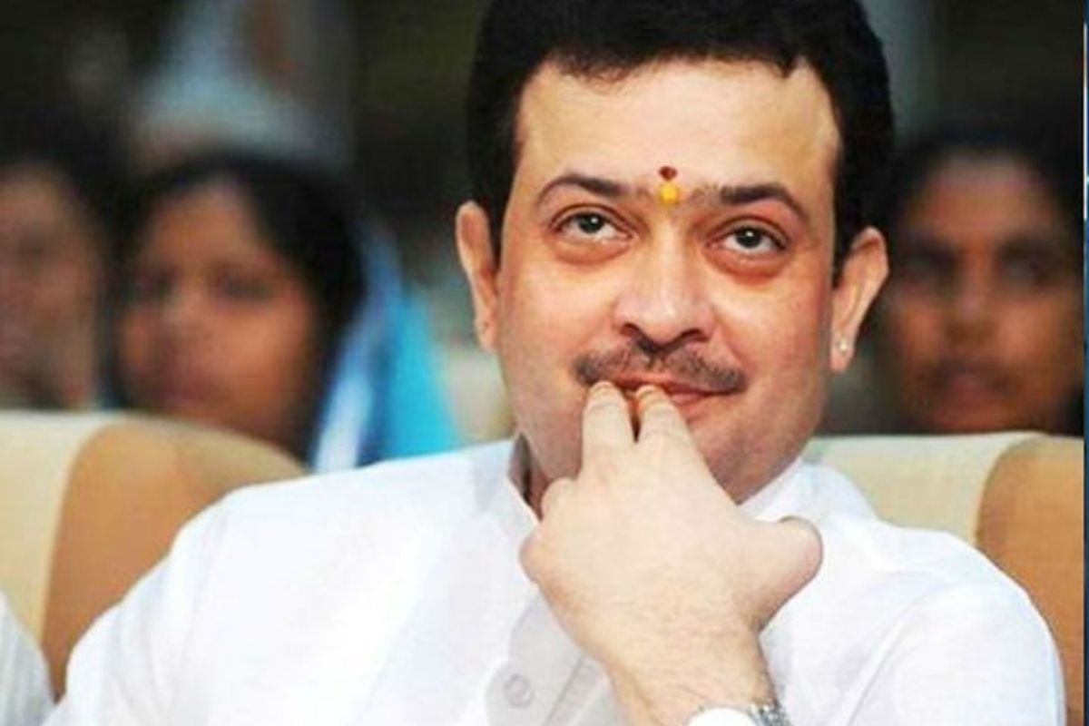 भय्यू महाराज आत्महत्या प्रकरणात कोर्टाकडून महत्त्वाचा निर्णय; पत्नी आयुषीला झटका