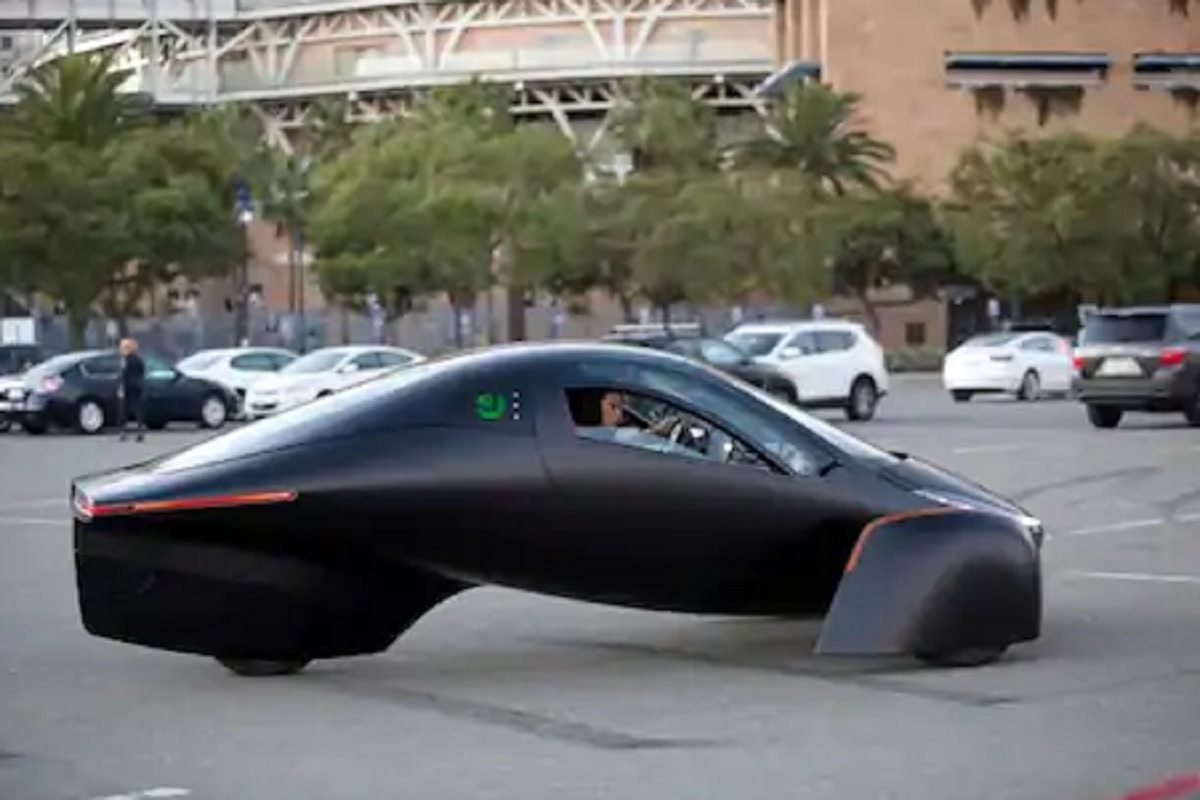 ही इलेक्ट्रिक कार चालवण्यासाठी चार्जिंगची गरज नाही; 24 तासात सर्व गाड्या सोल्ड आउट