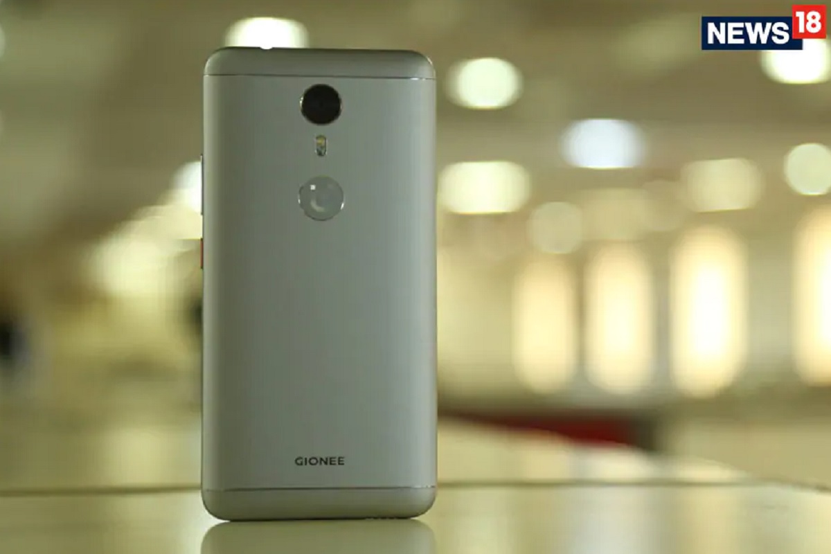 चीनी स्मार्टफोन कंपनीचं धक्कादायक कृत्य; 20 कोटी लोकांच्या मोबाईलमध्ये टाकला Virus