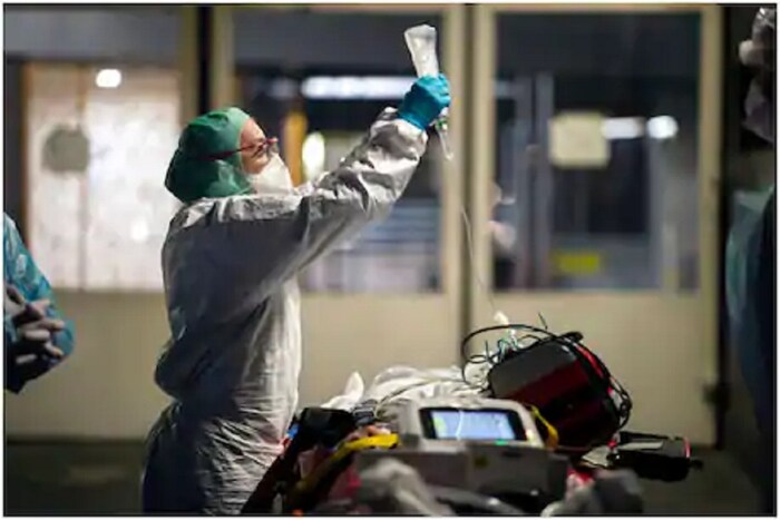 कोविड चाचणीचा खर्च निश्चित केलेल्या दराप्रमाणे द्यावा लागेल. केवळ मोठ्या चाचण्या आणि तपासणी तसंच उच्च पातळीवरील मोठी औषधं यातून वगळली आहेत.