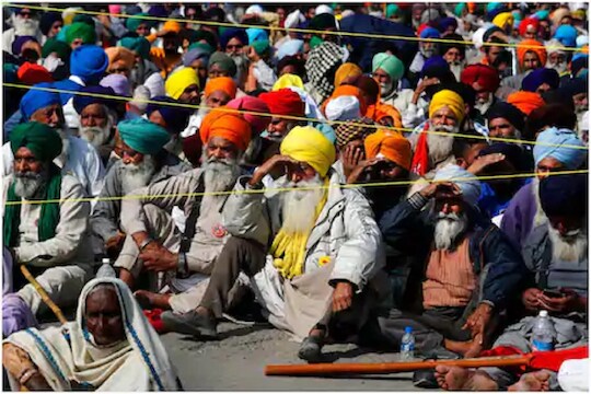 कडाक्याच्या थंडीने आणखी एका तरुण आंदोलनकर्त्याचा मृत्यू, शेतकरी मात्र मागे हटेनात