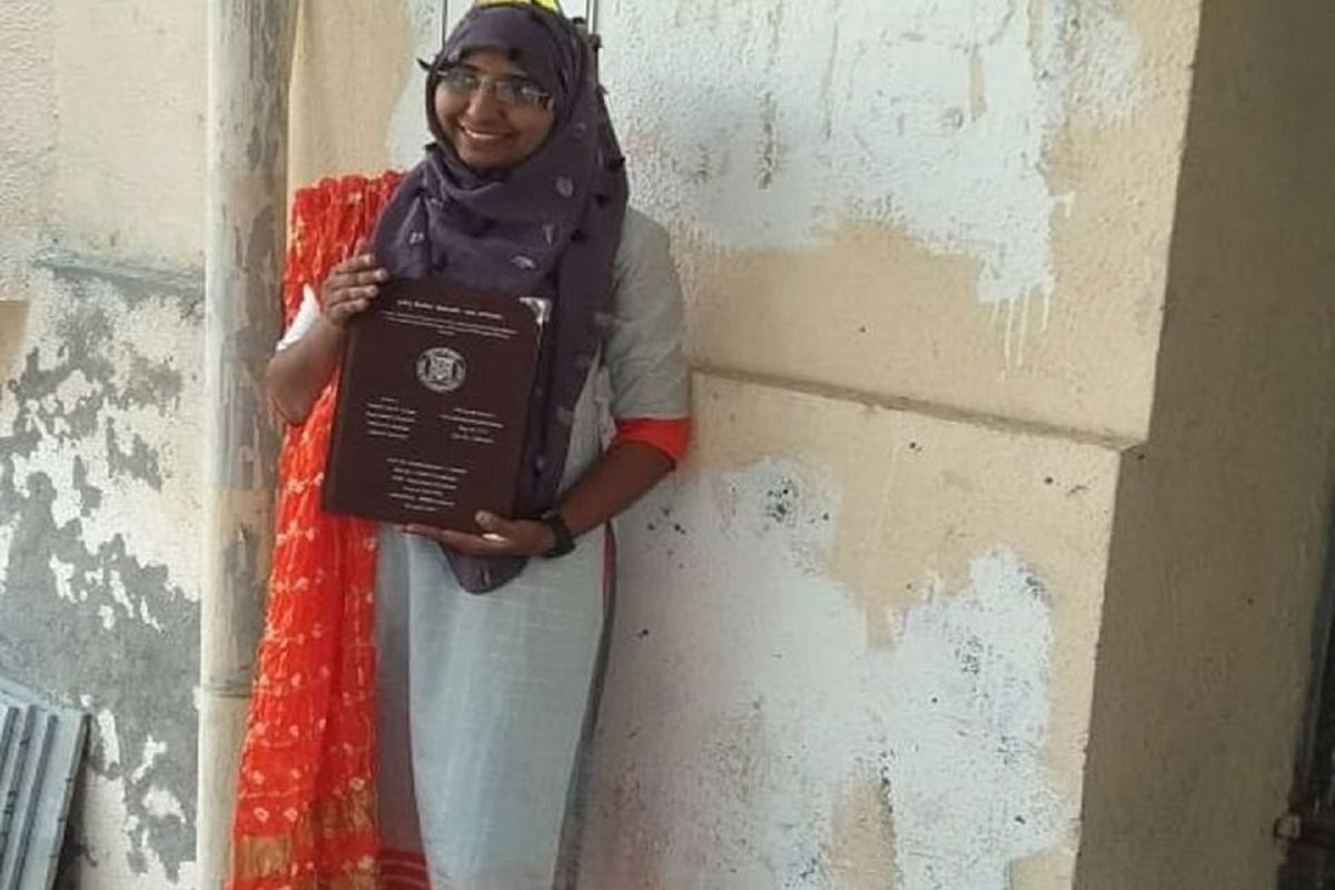 मुस्लीम विद्यार्थिनीने मिळवली संस्कृतमध्ये PHD! प्रबंधासाठी सुवर्णपदक देऊन गौरव