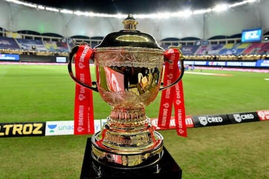 IPL 2020मध्ये सट्टा लावण्यासाठी नर्सने थेट भारतीय खेळाडूशी केला संपर्क, इथे वाचा पुढे काय झालं