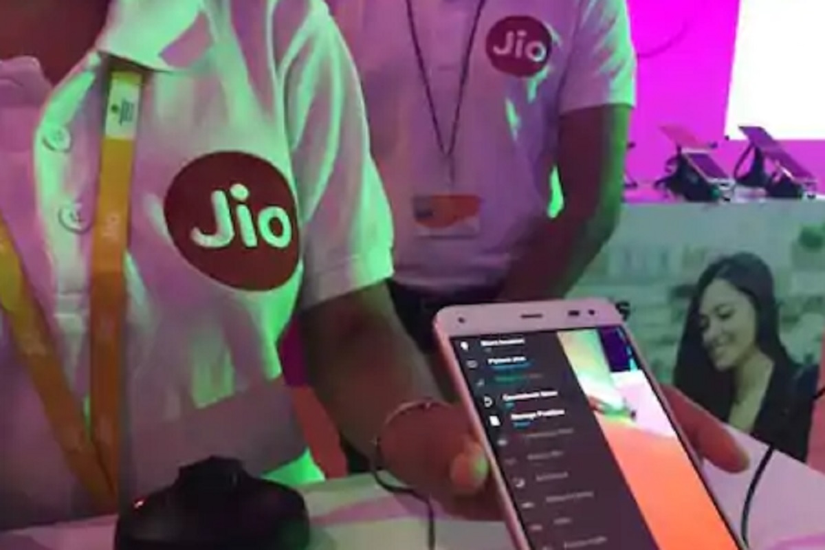 शेतकरी आंदोलनात Airtel आणि Vodafone Idea कडून खोटा प्रचार; Jio चा आरोप