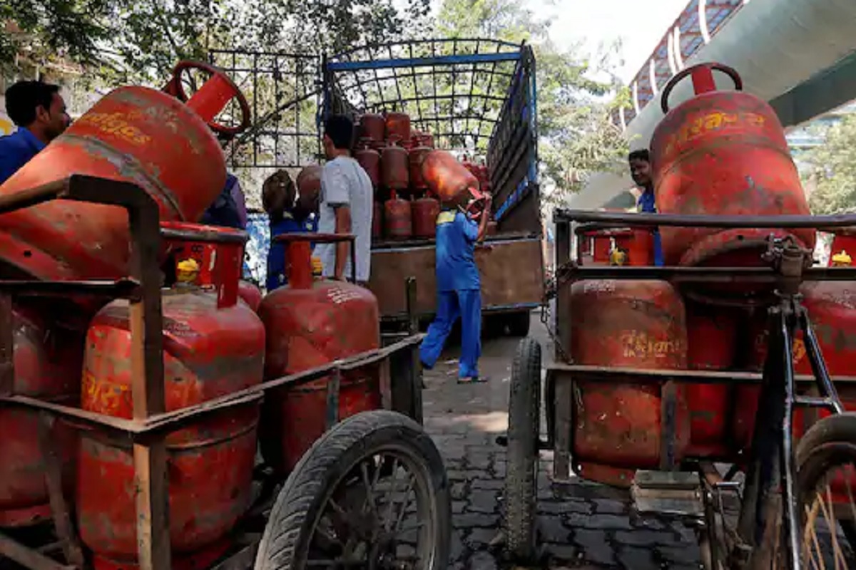 500 रुपये स्वस्तात मिळेल LPG Cylinder; अशा पद्धतीने करा बुक