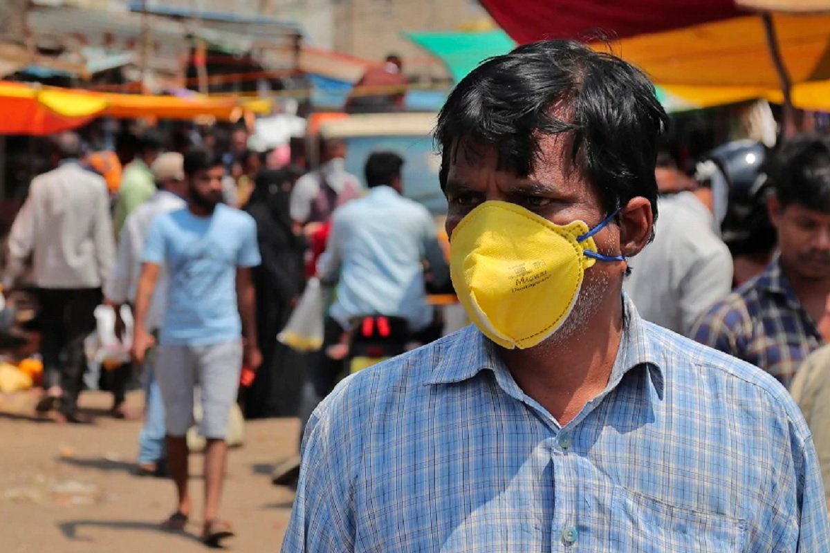 विना मास्क फिराल तर खबरदार! 'या' राज्यात खावी लागणार थेट तुरुंगाची हवा