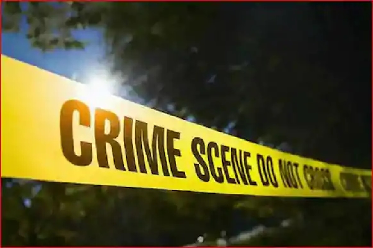 Shocking murder news: कुत्र्याला बाहेर फिरवून आण म्हणणं बेतलं जीवावर; मुलानं आई-वडिलांसोबत केलं निर्दयी कृत्य