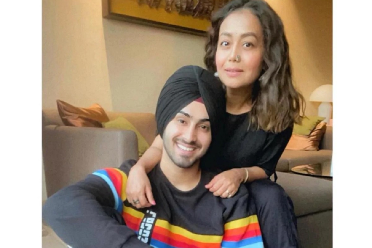 लग्नाच्या 2 महिन्यांनंतर नेहा कक्करकडे 'Good News', व्हायरल होतोय Baby Bump चा फोटो