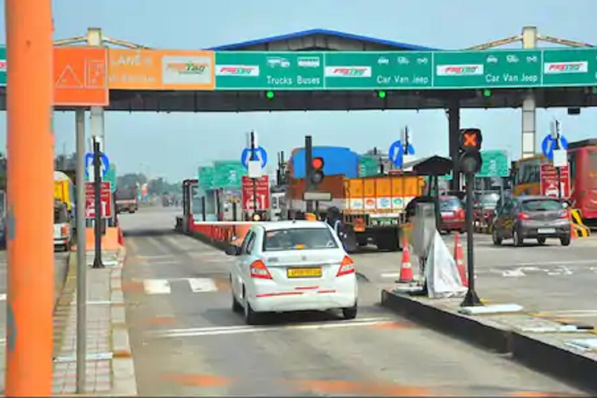 नितिन गडकरींचा मास्टरप्लॅन; जाणून घ्या भारत कशाप्रकारे होणार टोलनाका मुक्त