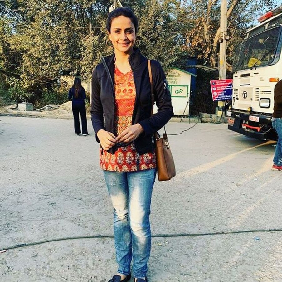 गुल पनागचे पती हेदेखील पायलट असून त्यांचं नाव ऋषी अटारी आहे. 1 मार्च 2011 रोजी चंदीगडच्या गुरुद्वारामध्ये पंजाबी पद्धतीने तिनं लग्न केलं. गुल पनाग यांनीही राजकारणात आपलं नशीब आजमावलं आहे. 