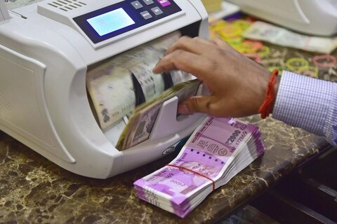 PNB Alert-जर तुम्ही पंजाब नॅशनल बँकेचे ग्राहक असाल आणि तुम्ही इंटरनेट बँकिंगचा वापर करत असाल तर ही तुमच्यासाठी अत्यंत महत्त्वाची बातमी आहे.