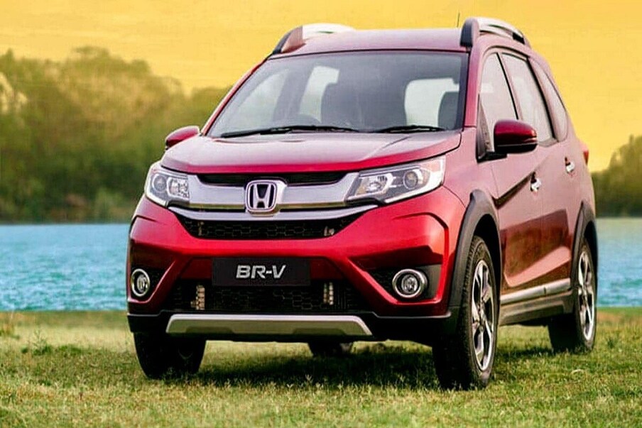 नव्या वर्षाच्या सुरुवातीला होंडाने BR-V SUV बंद करण्याचा निर्णय घेतला आहे. होंडाने या एसयूव्हीला नव्या उत्सर्जन मानक BS6 (BS6 Emmission Standard) मध्ये अपग्रेड केलं नाही. कंपनीने ही कार मे 2016 मध्ये लाँच केली होती. 