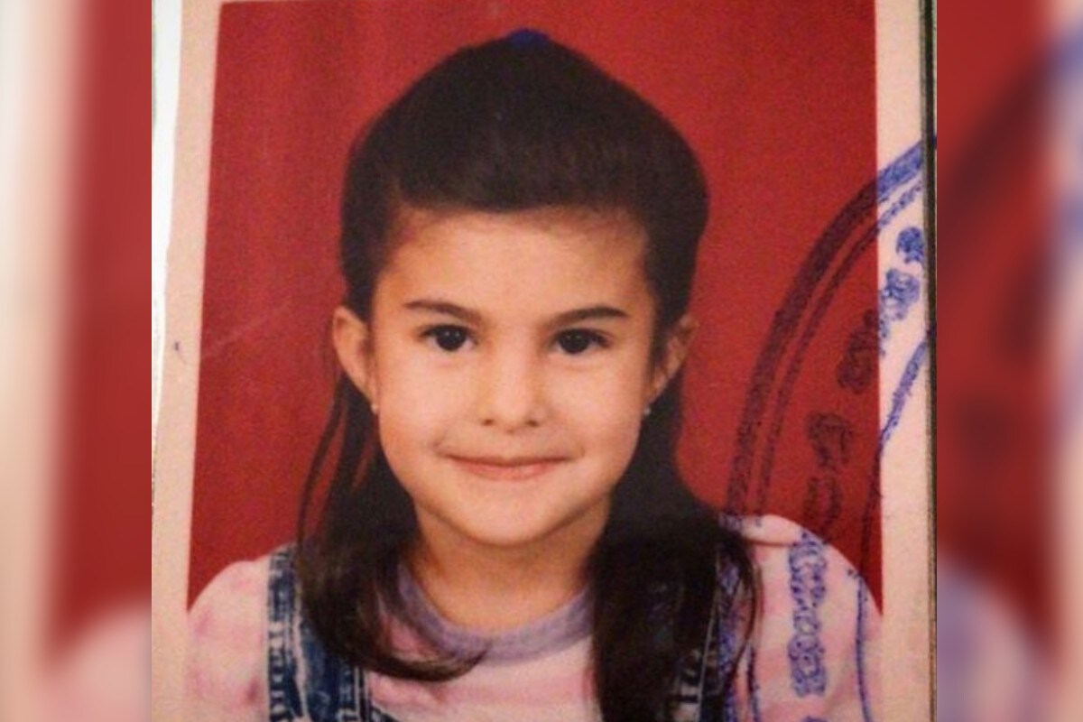 Jacqueline Fernandez, Jacqueline Fernandez childhood photo, Jacqueline Fernandez unseen childhood photo, Social Media, Viral Photo, News18, Network 18, Bollywood, बॉलीवुड, सोशल मीडिया वायरल फोटो, जैकलिन फर्नांडीस, न्यूज18 Jacqueline Fernandez, Jacqueline Fernandez childhood photo, Jacqueline Fernandez unseen childhood photo, Social Media, Viral Photo, News18, Network 18, Bollywood, बॉलीवुड, सोशल मीडिया वायरल फोटो, जैकलिन फर्नांडीस, न्यूज18