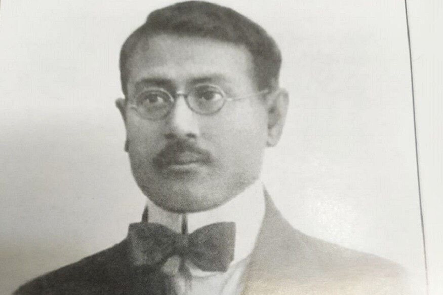 हा फोटो आहे स्वामी विवेकानंद यांचे बंधू महेंद्र नाथ यांचा. स्वामी विवेकानंद यांची जी भावंडे दीर्घकाळ जीवित राहिली त्यात त्यांचे बंधू महेंद्रनाथ आणि भूपेंद्र नाथ यांचा समावेश आहे. अन्य कोणत्या भावांची माहिती मिळत नाही, त्यावरून काही भावांचाही लहान वयातच मृत्यू झाला असावा. महेंद्र दत्त हे क्रांतीकारक होते. भारतीय स्वातंत्र्य लढ्यात त्यांनी क्रांतीकारकांबरोबर काम केलं. त्यानंतर त्यांनी समाजशास्त्रज्ञ आणि मानववंश शास्त्रज्ञ म्हणून काम केलं. हा फोटो आहे स्वामी विवेकानंद यांचे बंधू महेंद्र नाथ यांचा. स्वामी विवेकानंद यांची जी भावंडे दीर्घकाळ जीवित राहिली त्यात त्यांचे बंधू महेंद्रनाथ आणि भूपेंद्र नाथ यांचा समावेश आहे. अन्य कोणत्या भावांची माहिती मिळत नाही, त्यावरून काही भावांचाही लहान वयातच मृत्यू झाला असावा. महेंद्र दत्त हे क्रांतीकारक होते. भारतीय स्वातंत्र्य लढ्यात त्यांनी क्रांतीकारकांबरोबर काम केलं. त्यानंतर त्यांनी समाजशास्त्रज्ञ आणि मानववंश शास्त्रज्ञ म्हणून काम केलं.