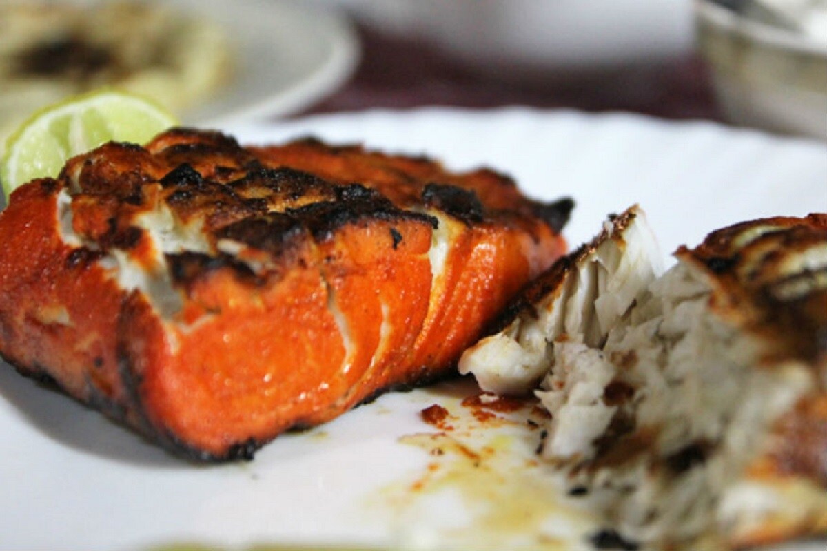 माशाच्या तुकड्यावरुन वाद; जबर हाणामारीत 11 जण गंभीर जखमी, रुग्णालयात दाखल