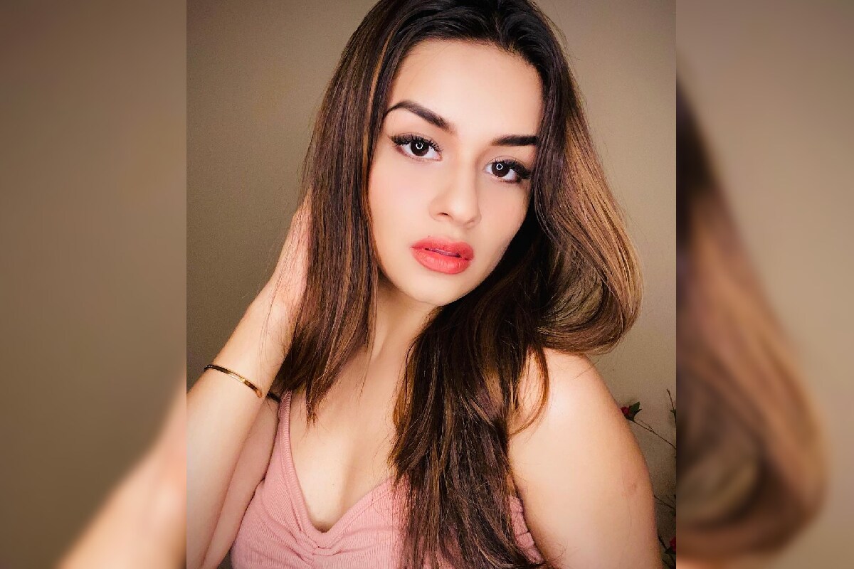 यामुळेच अवनीतचे फोटो सोशल मीडियावर व्हायरल होत असतात. अवनीतचे फोटो इन्स्टाग्रामवर बरीच पसंत केली जातात. (फोटो साभारः Instagram @avneetkaur_13) यामुळेच अवनीतचे फोटो सोशल मीडियावर व्हायरल होत असतात. अवनीतचे फोटो इन्स्टाग्रामवर बरीच पसंत केली जातात. (फोटो साभारः Instagram @avneetkaur_13)
