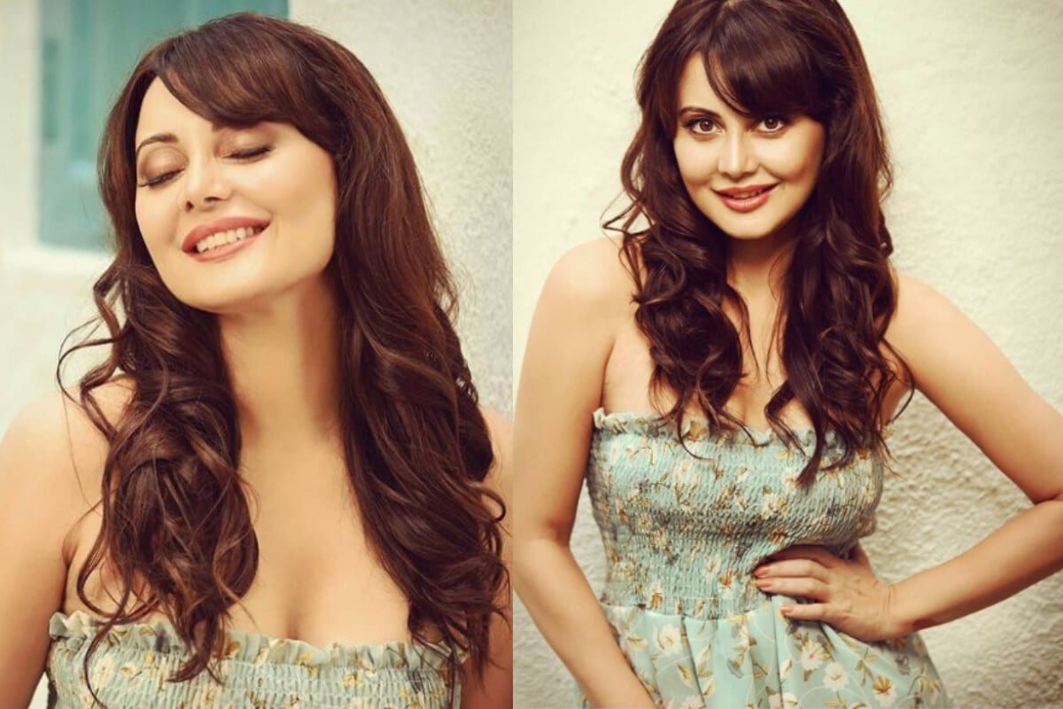 बॉलिवूड (Bollywood) अभिनेत्री मिनिषा लांबा (Minissha Lamba) बर्याच वेळेपासून चित्रपट सृष्टीपासून दूर आहे. तरीदेखील ती नेहमी तिच्या बोल्ड फोटोंमुळे चर्चेत असते. 18 जानेवारीला तिनं आपला वाढदिवस साजरा केला. मिनिषाने नुकतेच आपले काही बिकिनीतील फोटो सोशल मीडियावर शेअर केले आहेत. (फोटो सौजन्य - @minissha_lamba/Instagram) बॉलिवूड (Bollywood) अभिनेत्री मिनिषा लांबा (Minissha Lamba) बर्याच वेळेपासून चित्रपट सृष्टीपासून दूर आहे. तरीदेखील ती नेहमी तिच्या बोल्ड फोटोंमुळे चर्चेत असते. 18 जानेवारीला तिनं आपला वाढदिवस साजरा केला. मिनिषाने नुकतेच आपले काही बिकिनीतील फोटो सोशल मीडियावर शेअर केले आहेत. (फोटो सौजन्य - @minissha_lamba/Instagram)
