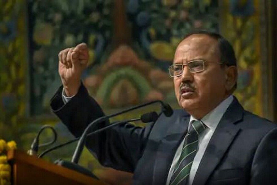 2) उत्तराखंडमधील पौडी गढवाल येथे 20 जानेवारी 1945 ला अजित डोभाल(Ajit Doval) यांचा जन्म झाला. अजमेरच्या मिलिटरी स्कुलमधून प्राथमिक शिक्षण पूर्ण केल्यानंतर आगरामधून अर्थशास्त्रात पदवी घेतली. परंतु भविष्यात ते कोणत्या क्षेत्रात जाणार याची त्यांना अजिबात कल्पना नव्हती. अर्थशास्त्रासारख्या विषयात शिक्षण घेऊन देखील त्यांनी भारतीय प्रशासकीय सेवेत काम करण्याचा निर्णय घेतला. (Photo- news18 English via PTI)