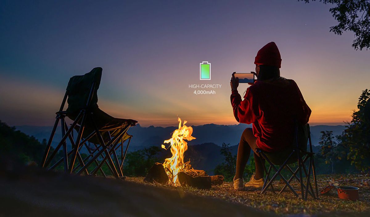 LG K42 मध्ये 4,000 MAH बॅटरी क्षमता आहे. तसेच हा Android 10 ऑपरेटिंग सिस्टमसह कार्य करतो. यात ड्युअल सिमची सुविधा देखील देण्यात आली आहे. (image: LG India) LG K42 मध्ये 4,000 MAH बॅटरी क्षमता आहे. तसेच हा Android 10 ऑपरेटिंग सिस्टमसह कार्य करतो. यात ड्युअल सिमची सुविधा देखील देण्यात आली आहे. (image: LG India)