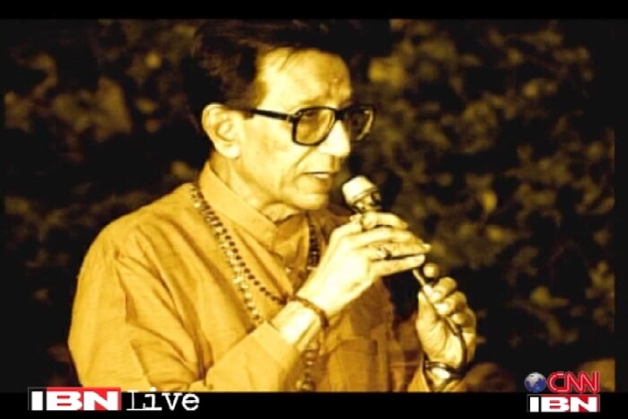 19 जून, 1966 ला त्यांनी राजकारणात प्रवेश करत ‘शिवसेना’ ची स्थापना केली