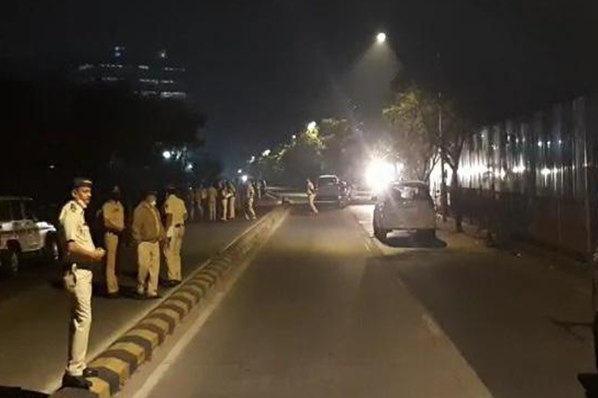 ....म्हणून त्याने भररस्त्यावर प्रेयसीवर झाडली गोळी, मुंबईतील घटनेला नवे वळण