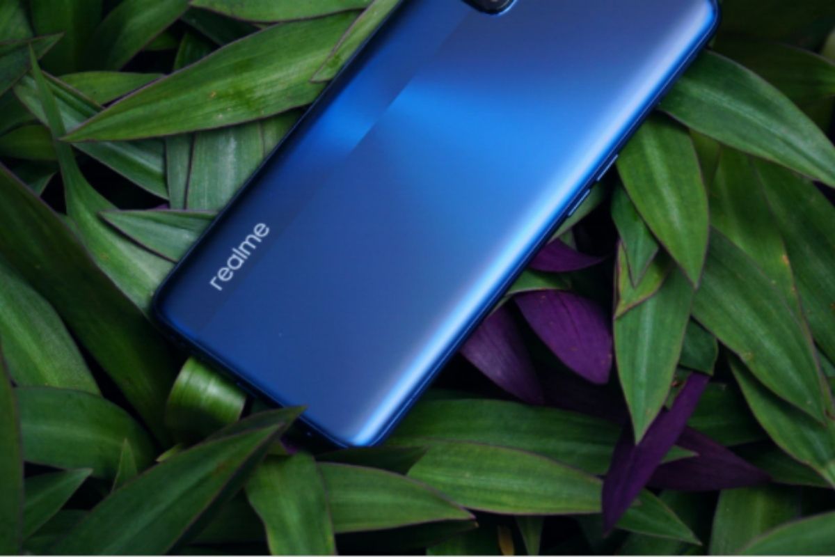 अगदी काही मिनिटांत फुल चार्ज होणारा Realme चा नवा फोन! वाचा काय आहेत फीचर्स