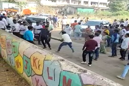 तुफान राडा, शिवसेना-काँग्रेसच्या कार्यकर्त्यांनी फोडली एकमेकांची डोकी, LIVE VIDEO