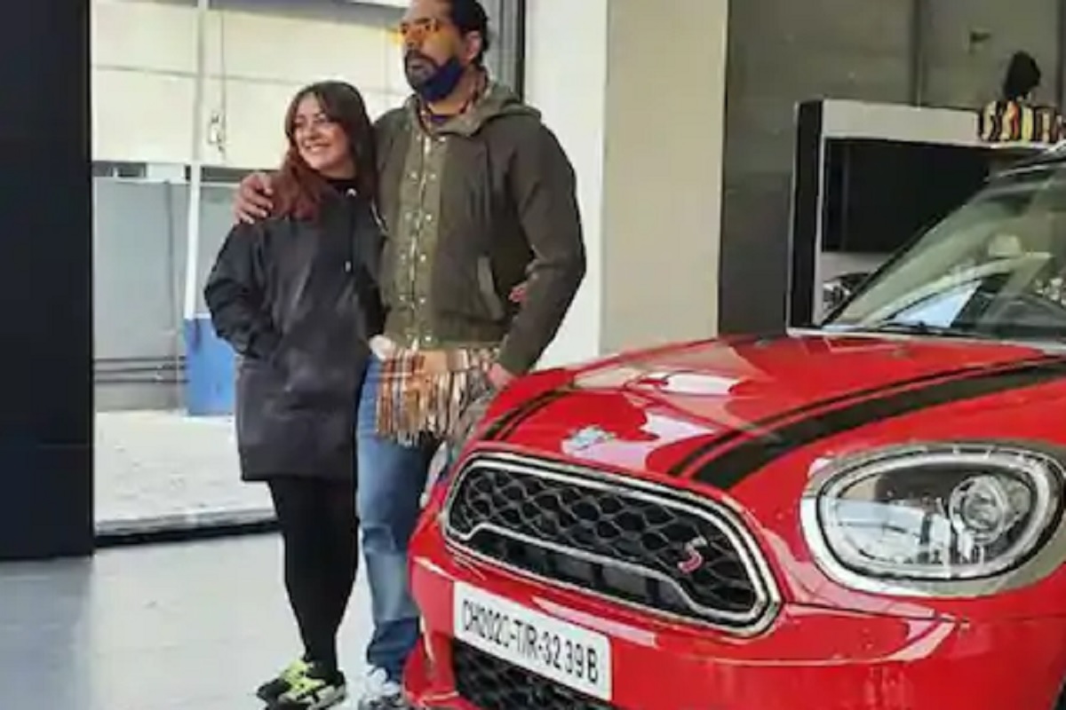 बाप रे! एवढ्या किंमतीला युवराज सिंहने खरेदी केली ही जबरदस्त स्पोर्ट्स कार