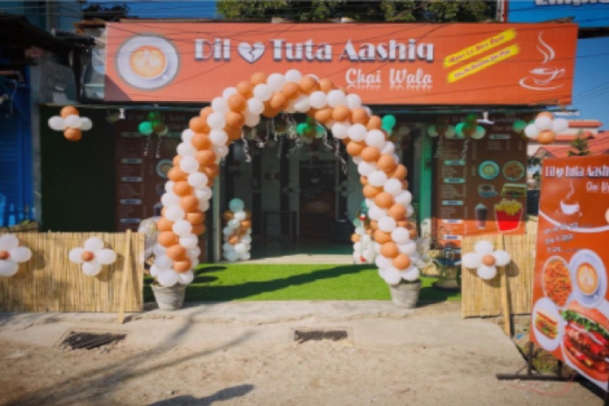 प्रेमात ब्रेकअप झालेल्या या तरुणानं उचललं असं भन्नाट पाऊल की, कथा झाली व्हायरल!