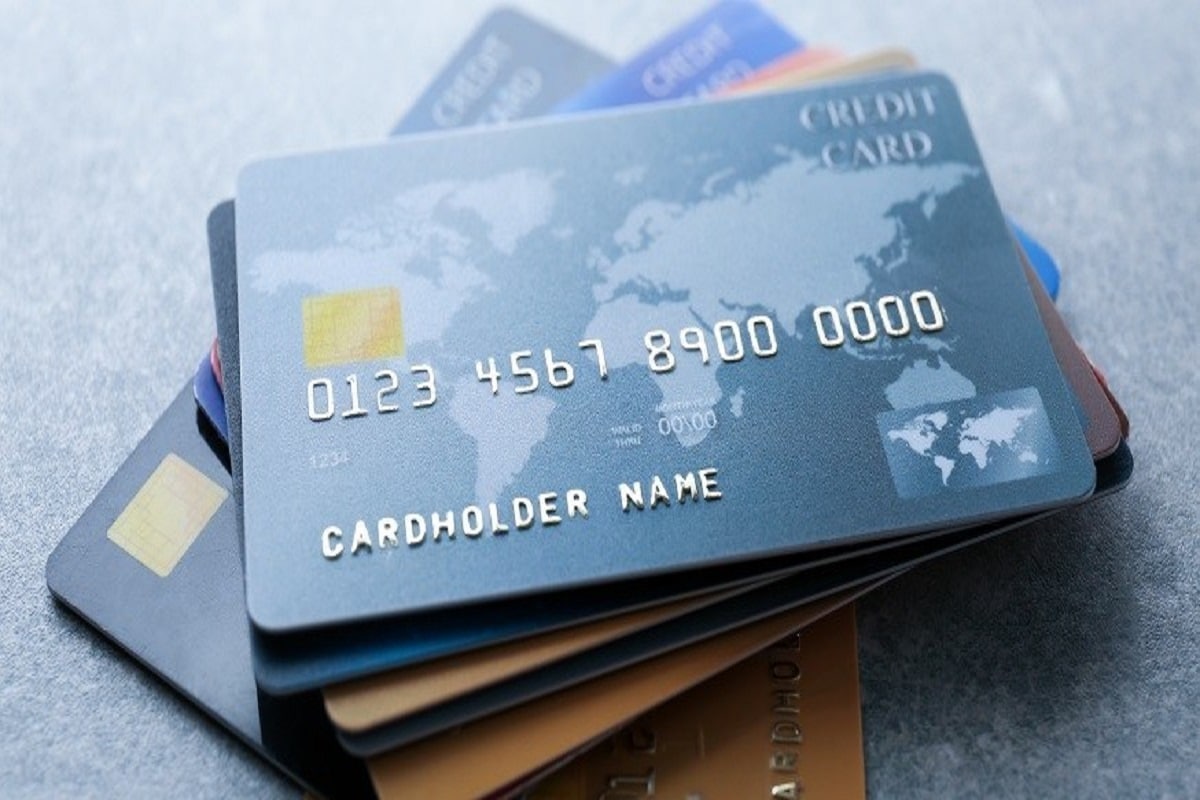 ही बँक देत आहे खास सुविधा, आयुष्यभरासाठी Credit Card मोफत तर मिळतील या ऑफर्स