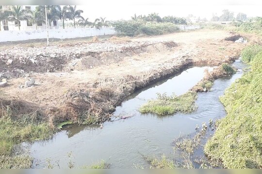 फुकट तिथे चिकट, पुण्यातील धनदांडग्यांनी चक्क गिळले नैसर्गिक ओढे!