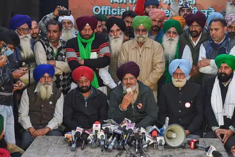 Agriculture Reform Bill: हे सगळे आंदोलक शेतकरी (Farmers Protest)- दहा हजारांच्या आसपासच्या संख्येने दिल्लीजवळ जमले आहेत. बहुतेक सगळे एकाच राज्यातून आले आहेत आणि अशा आंदोलकांना संपूर्ण देशाचं प्रातिनिधिक आंदोलन कसं म्हणता येईल?