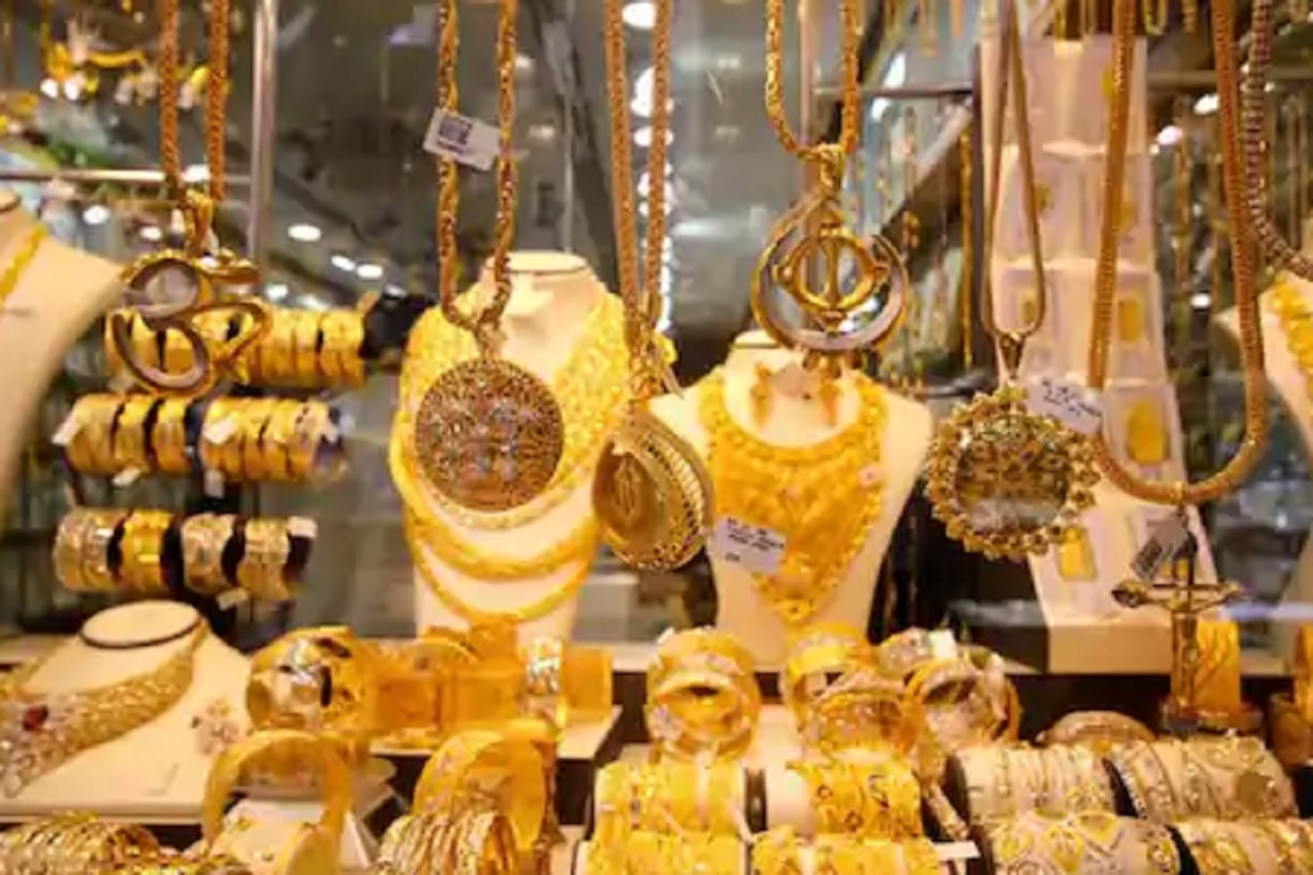 खूशखबर! येत्या आठवड्यांत आणखी घसरणार GOLD PRICE; पाहा किती स्वस्त होणार सोनं