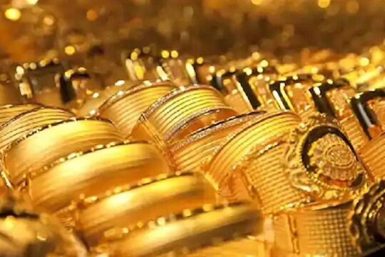 Gold Price Today: सोने दरात घसरण, चांदी वधारली; जाणून घ्या काय आहे आजचा भाव