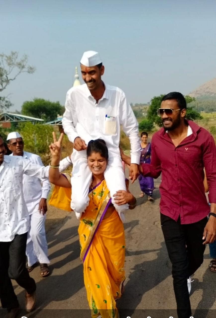 खेड तालुक्यातील आदिवासी भागातील पाळू ग्रामपंचायतीमध्ये महाविकास आघाडीच्या जाखमाता ग्रामविकास परिवर्तन पॅनलचा दारूण पराभव करत भाजपाच्या जाखमातादेवी ग्रामविकास पॅनलने 7 पैकी 6 जागावर वर्चस्व मिळवले. खेड तालुक्यातील आदिवासी भागातील पाळू ग्रामपंचायतीमध्ये महाविकास आघाडीच्या जाखमाता ग्रामविकास परिवर्तन पॅनलचा दारूण पराभव करत भाजपाच्या जाखमातादेवी ग्रामविकास पॅनलने 7 पैकी 6 जागावर वर्चस्व मिळवले.