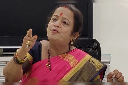 'Corona Vaccine पुरवा, 24 तास 3 शिफ्टमध्ये काम करून लसीकरण मोहीम फत्ते करतो,' मुंबईच्या महापौरांचे आवाहन