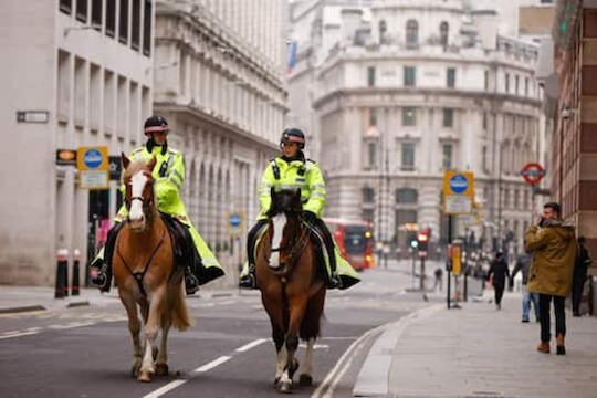 30 पैकी एका व्यक्तीला कोरोना! लंडनमध्ये परिस्थिती गंभीर, महापौर म्हणाले...