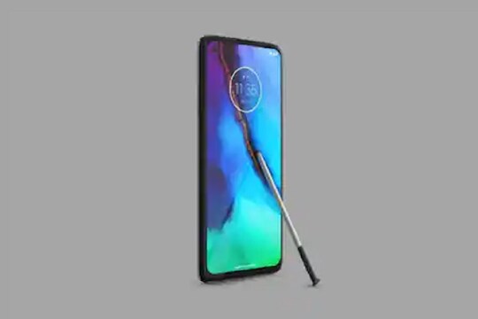 Motorola चे 4 नवे स्मार्टफोन्स लाँच; जाणून घ्या फोनच्या किंमती आणि फीचर्स