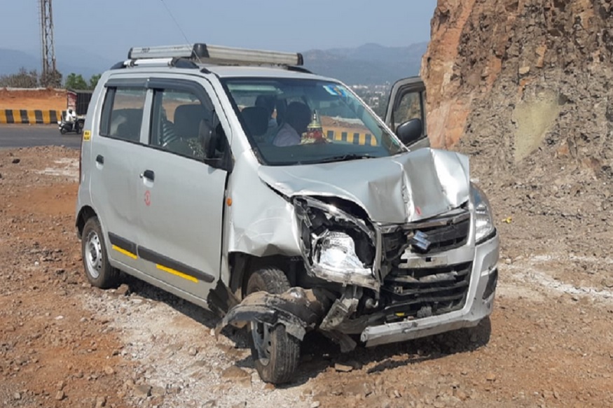 मुंबई-गोवा महामार्गावर घाटात भीषण अपघात, 2 गंभीर