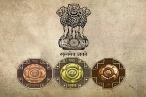 गिरीश प्रभूणे, सिंधुताई सपकाळ, जसवंतीबेन पोपट, नामदेव कांबळे यांसारख्या अनेक दिग्गजांना पुरस्कार जाहीर करण्यात आला आहे.  