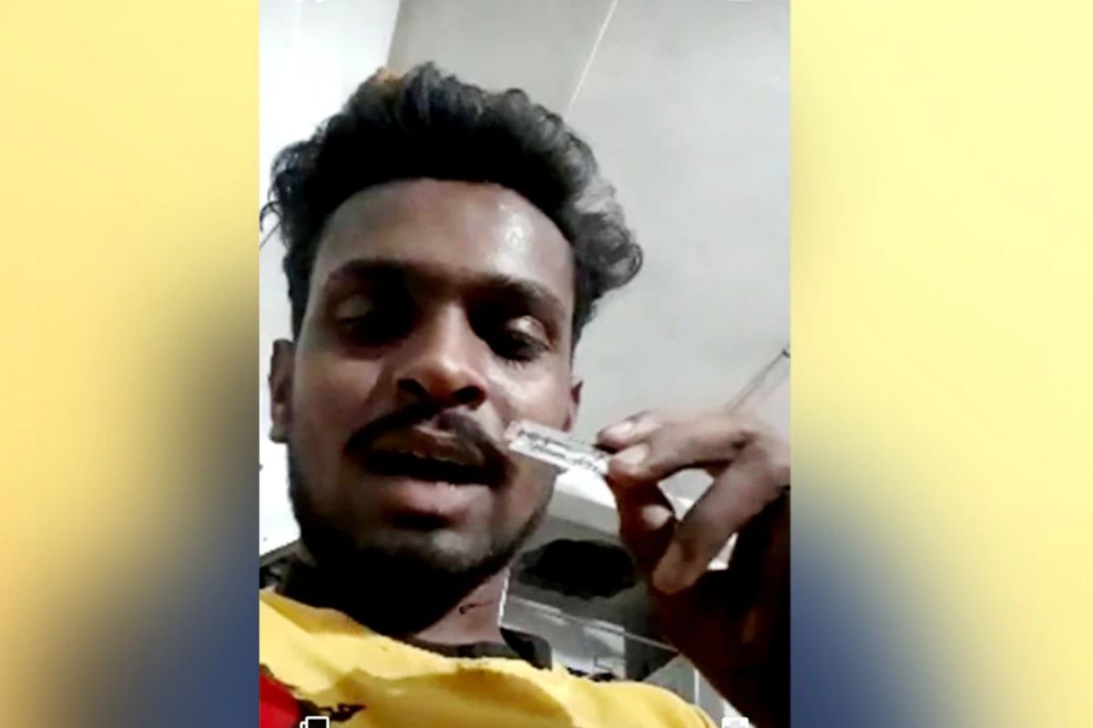 युरोपमधील आयर्लंड देशापासून भारतातील मुंबई आणि त्यानंतर धुळ्यापर्यंत केलेल्या प्रयत्नामुळे एका तरुणाचा जीव वाचला आहे. या तरुणाचा आत्महत्येचा फेसबुक लाइव्ह स्ट्रिमिंग करण्याचा विचार होता. 