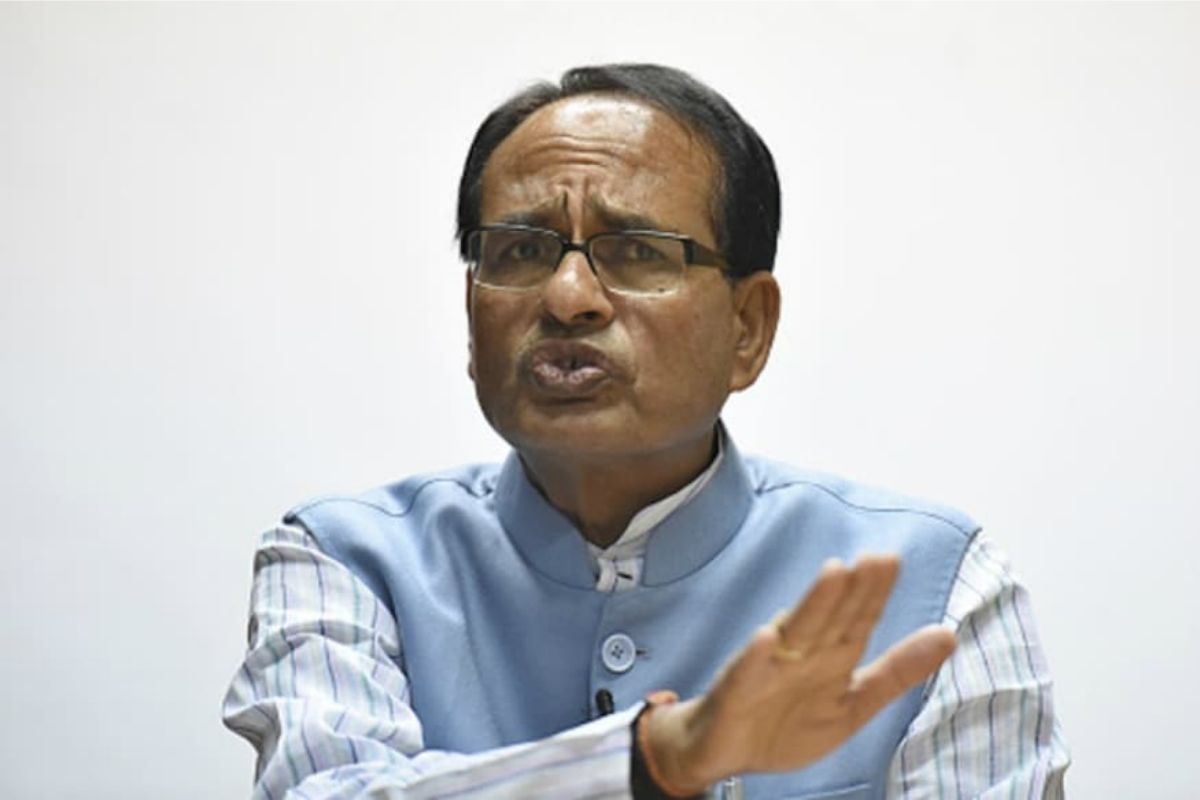 या धार्मिक कार्यात मध्यप्रदेशचे मुख्यमंत्री शिवराज सिंह चौहान यांनीही देणगी दिली आहे. त्यांनी राम जन्मभूमी तीर्थ क्षेत्र निधी समिती अंतर्गत असणाऱ्या विश्व हिंदू परिषदेचे राष्ट्रीय संघटनमंत्री विनायक राव देशमुख यांना एक लाख रुपयांचा धनादेश दिला आहे. या धार्मिक कार्यात मध्यप्रदेशचे मुख्यमंत्री शिवराज सिंह चौहान यांनीही देणगी दिली आहे. त्यांनी राम जन्मभूमी तीर्थ क्षेत्र निधी समिती अंतर्गत असणाऱ्या विश्व हिंदू परिषदेचे राष्ट्रीय संघटनमंत्री विनायक राव देशमुख यांना एक लाख रुपयांचा धनादेश दिला आहे.