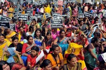 या महिलेनं तृतीयपंथीयांसाठी चक्क विकले लाखांचे दागिने, आता बांधून देणार घर या महिलेनं तृतीयपंथीयांसाठी चक्क विकले लाखांचे दागिने, आता बांधून देणार घर