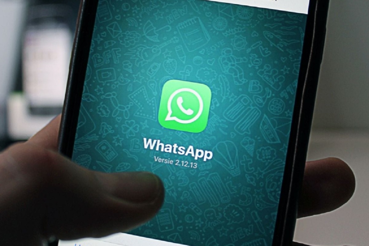 WhatsApp च्या नव्या पॉलिसीमुळे तुमच्या प्रायव्हसीला धोका? वाचा हे FACTS